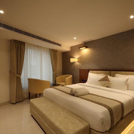 Royal Plaza Suites By Rak Rooms, Mangaluru Exteriör bild