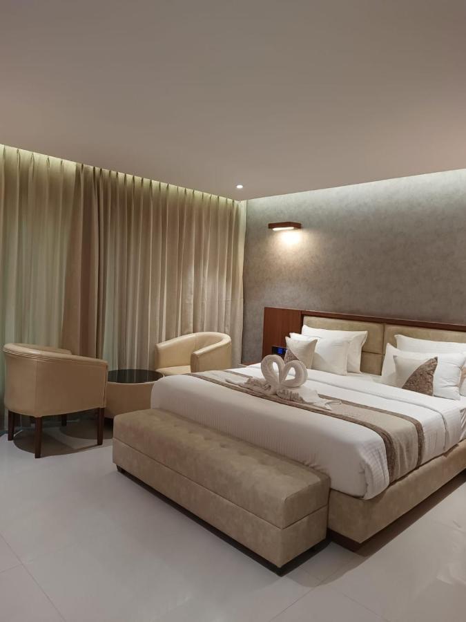 Royal Plaza Suites By Rak Rooms, Mangaluru Exteriör bild