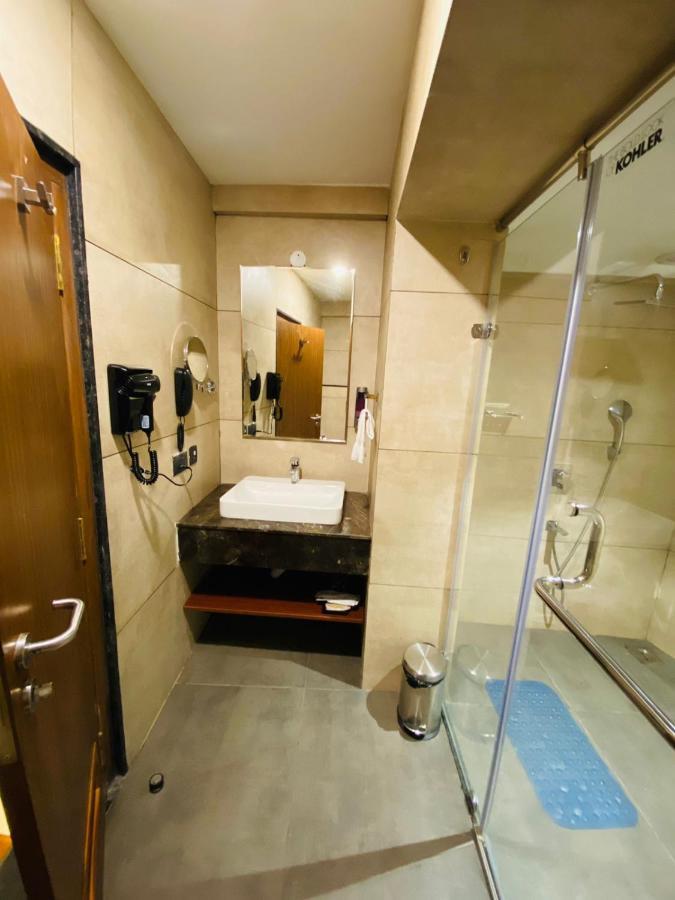 Royal Plaza Suites By Rak Rooms, Mangaluru Exteriör bild