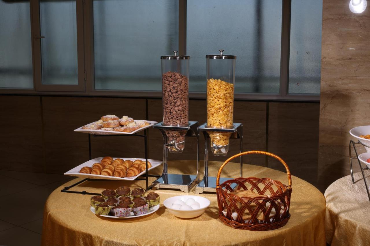 Royal Plaza Suites By Rak Rooms, Mangaluru Exteriör bild