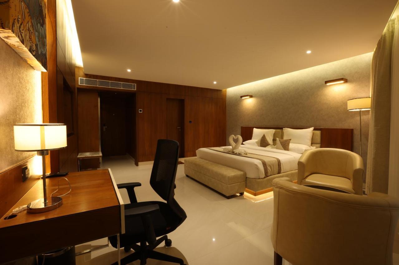 Royal Plaza Suites By Rak Rooms, Mangaluru Exteriör bild