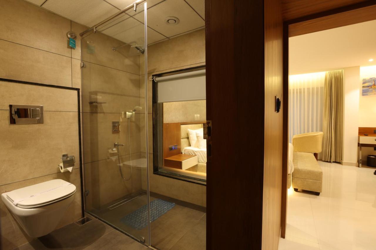 Royal Plaza Suites By Rak Rooms, Mangaluru Exteriör bild