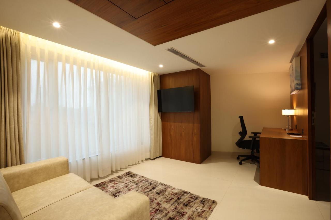 Royal Plaza Suites By Rak Rooms, Mangaluru Exteriör bild