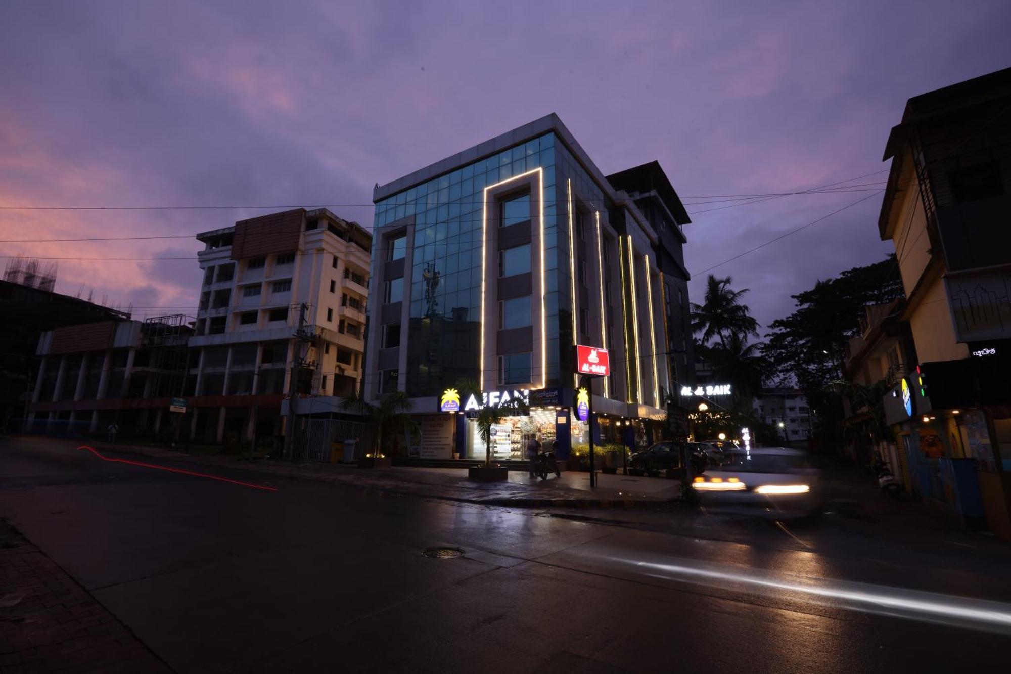 Royal Plaza Suites By Rak Rooms, Mangaluru Exteriör bild