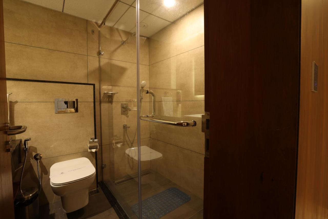 Royal Plaza Suites By Rak Rooms, Mangaluru Exteriör bild