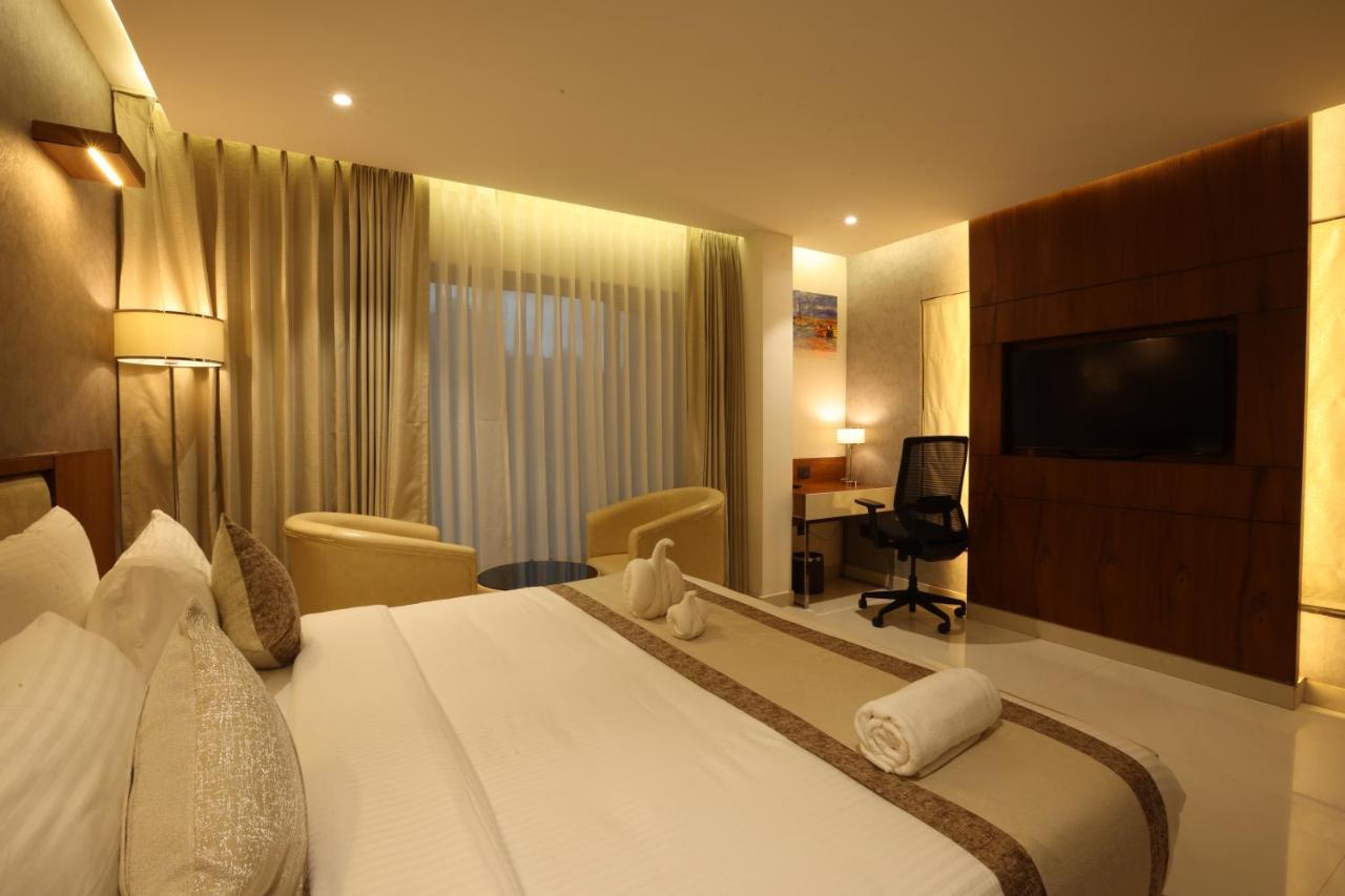 Royal Plaza Suites By Rak Rooms, Mangaluru Exteriör bild