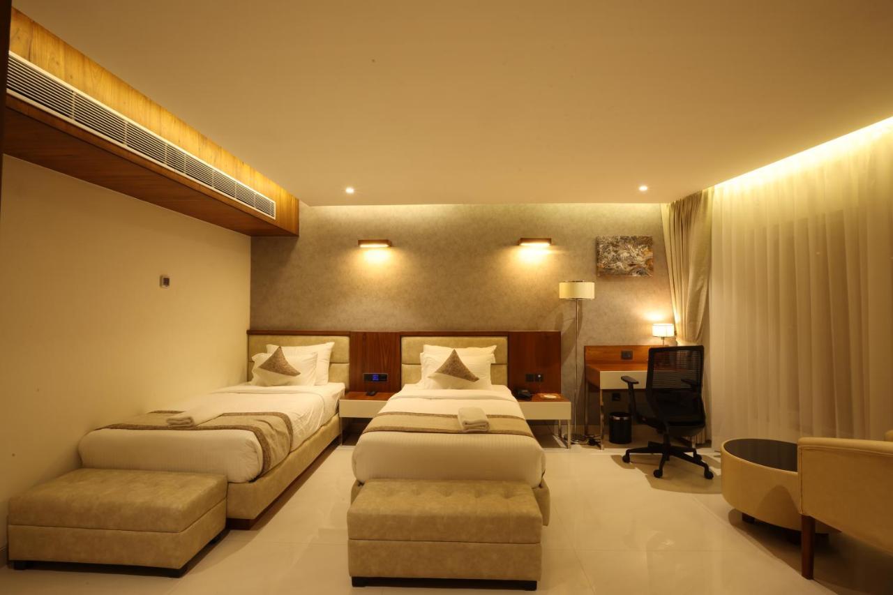 Royal Plaza Suites By Rak Rooms, Mangaluru Exteriör bild