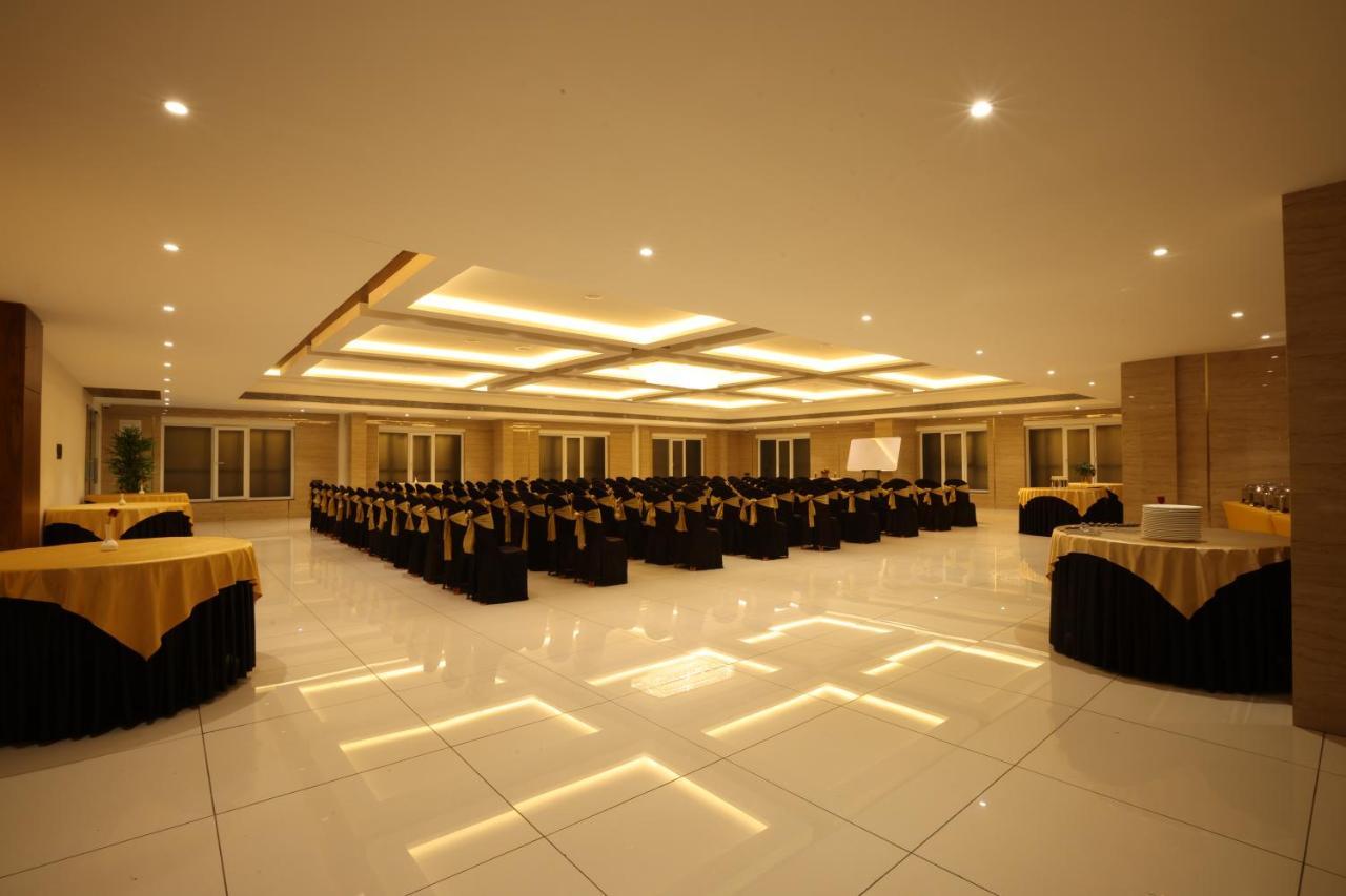 Royal Plaza Suites By Rak Rooms, Mangaluru Exteriör bild