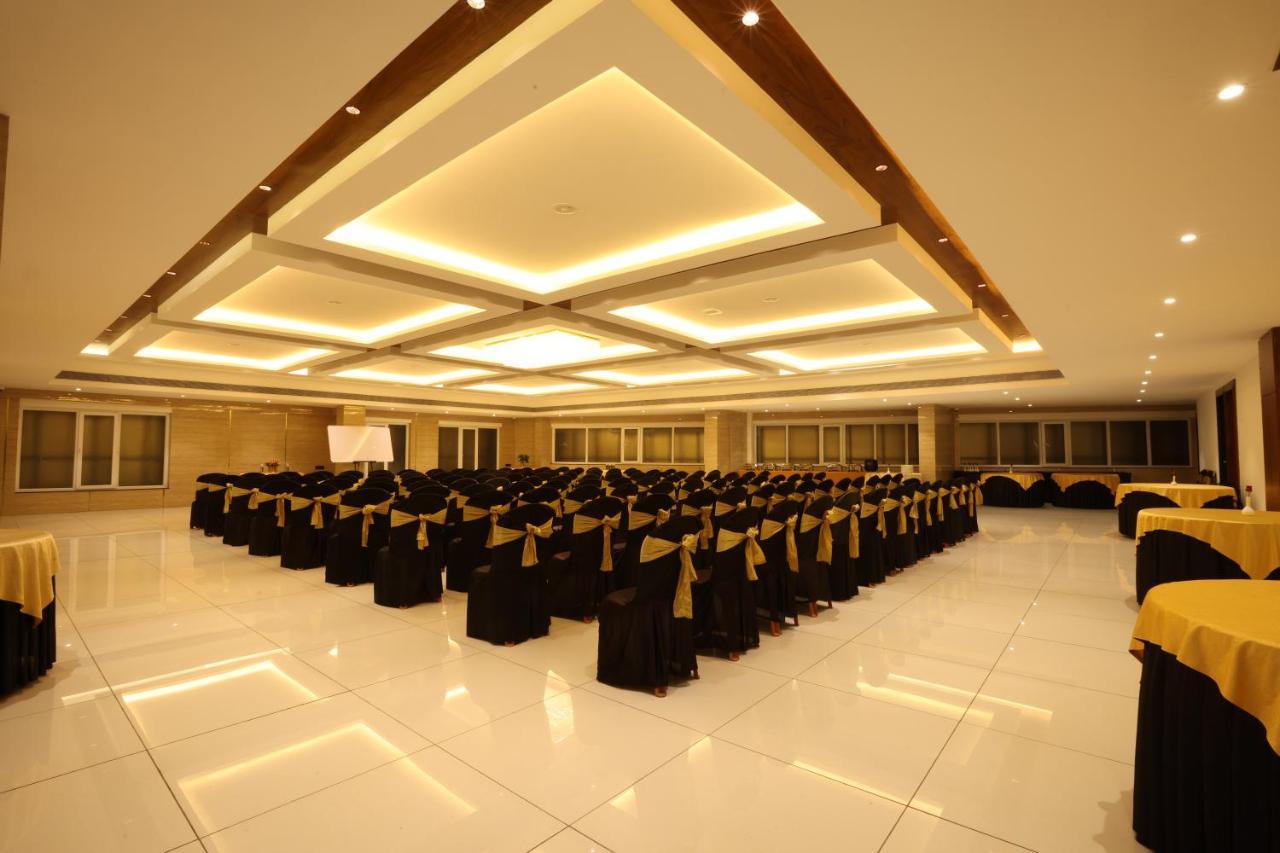 Royal Plaza Suites By Rak Rooms, Mangaluru Exteriör bild